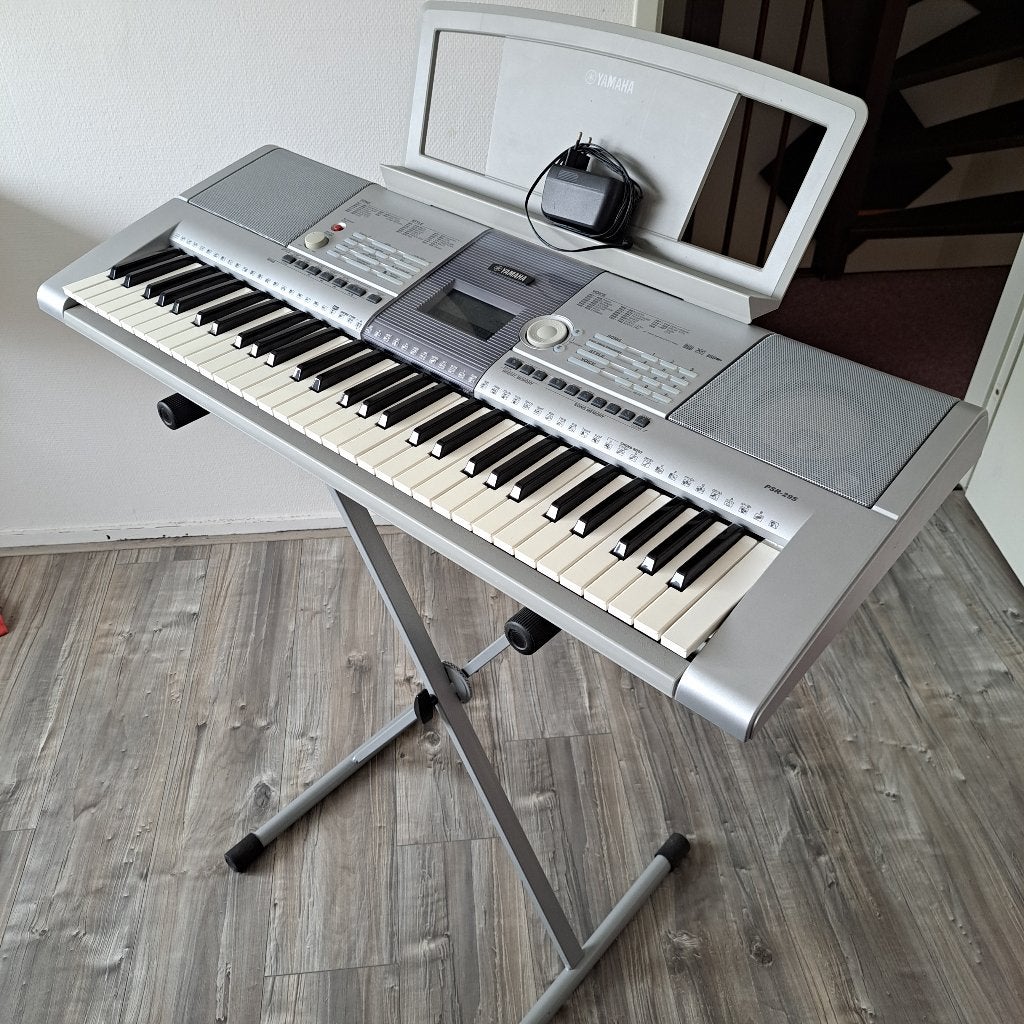 Yamaha PSR-295 Keyboard Vlamnieuw, Ophalen, 61 toetsen, Midi-aansluiting, Yamaha
