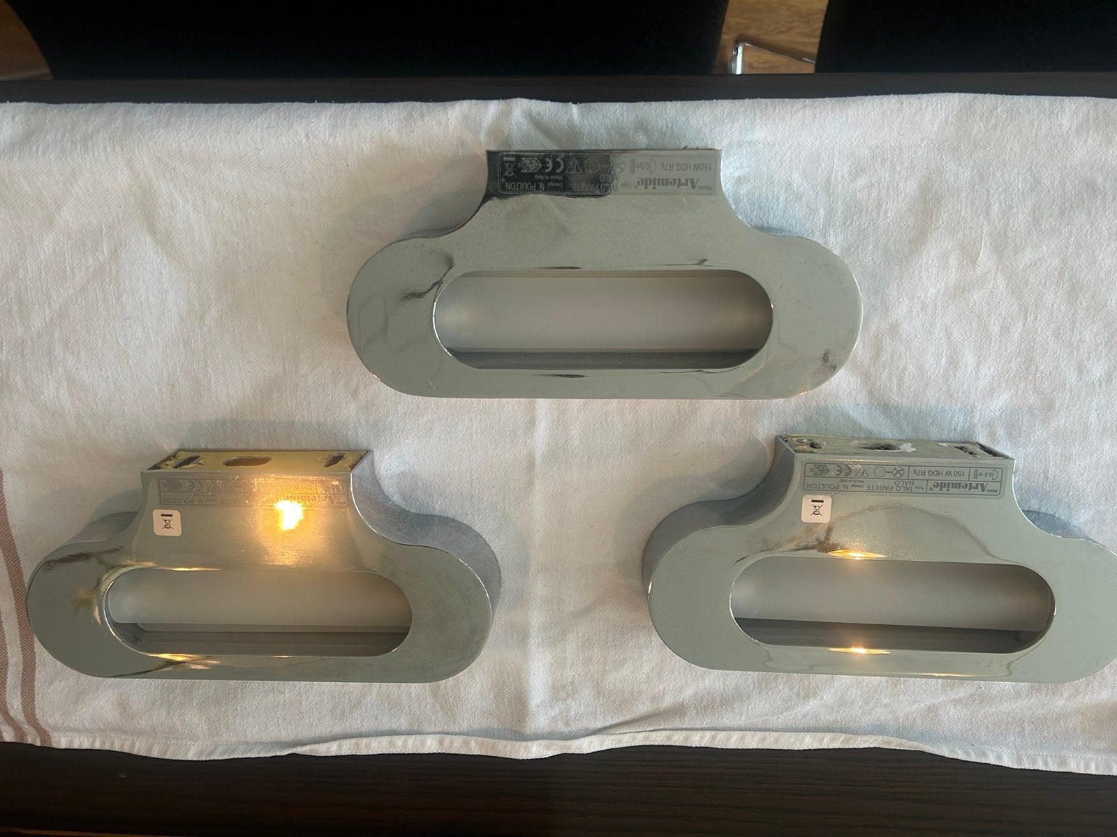 3 stuks wandlamp Talo Parete Halo van Artemide, Huis en Inrichting, Lampen | Wandlampen, Ophalen of Verzenden, Gebruikt, Metaal