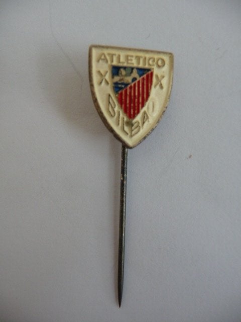 oud metalen speldje voetbalclub -ATLETICO BILBAO, Verzamelen, Speldjes, Pins en Buttons, Ophalen of Verzenden, Gebruikt, Sport