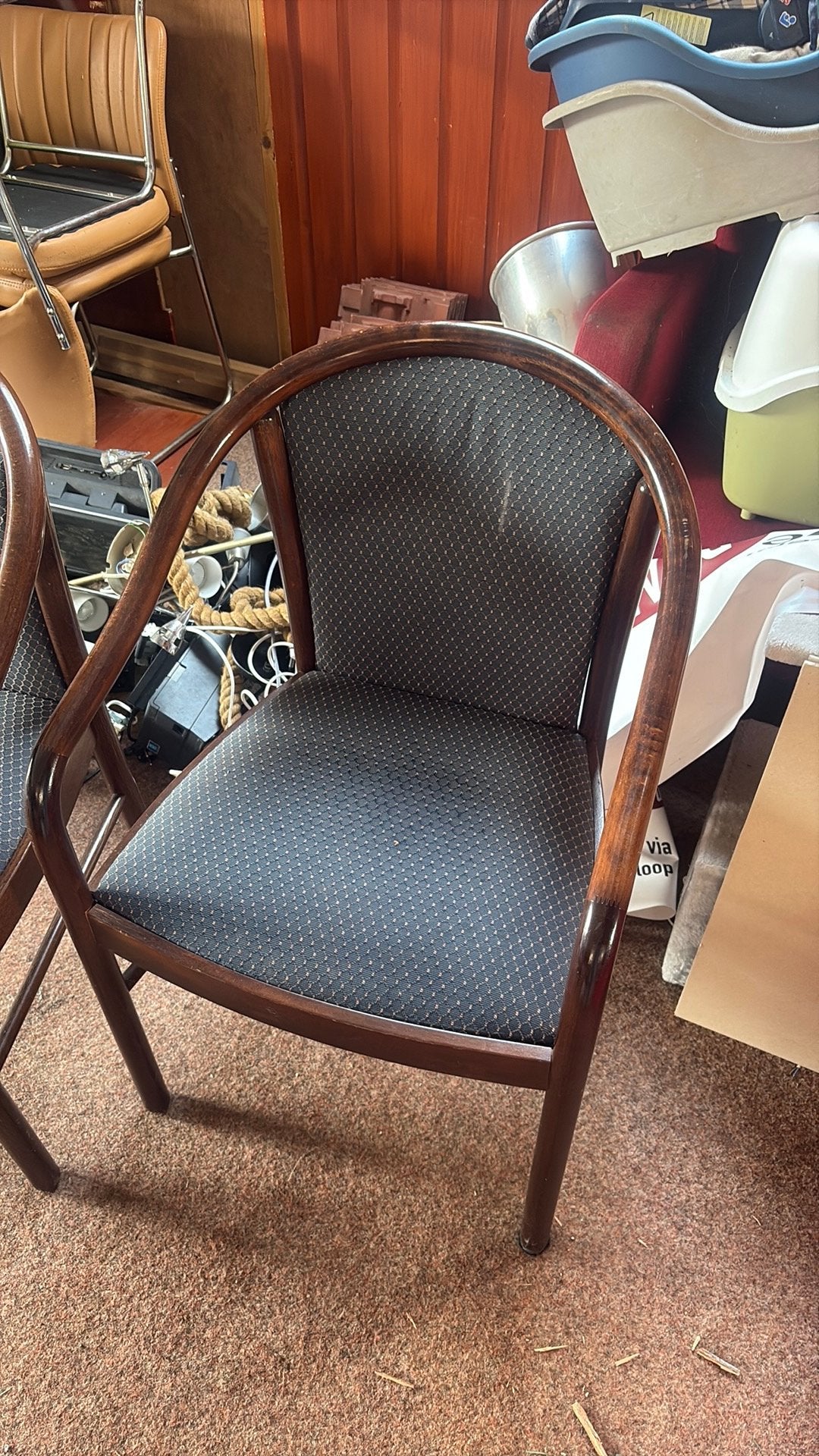 Stoelen, Ophalen