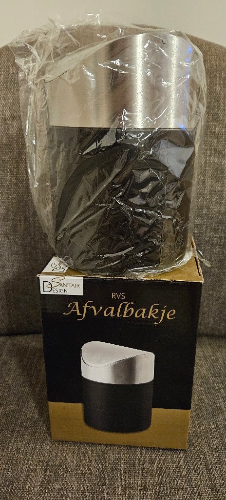 Ongebruikte zwart rvs afvalbakje 16 x 11 cm, Huis en Inrichting, Ophalen of Verzenden, Nieuw, Metaal, Zwart