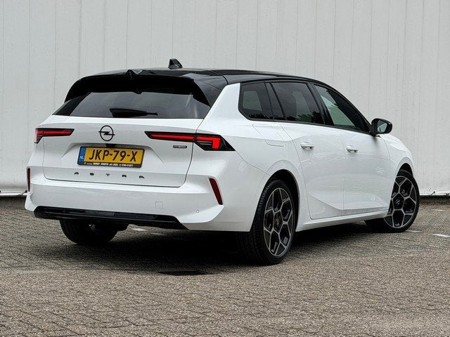 Opel Astra Sports Tourer 1.2 Turbo Hybrid 145PK GS met 360-C, Auto's, Opel, Wit, Origineel Nederlands, Stationwagon, Hybride Elektrisch/Benzine