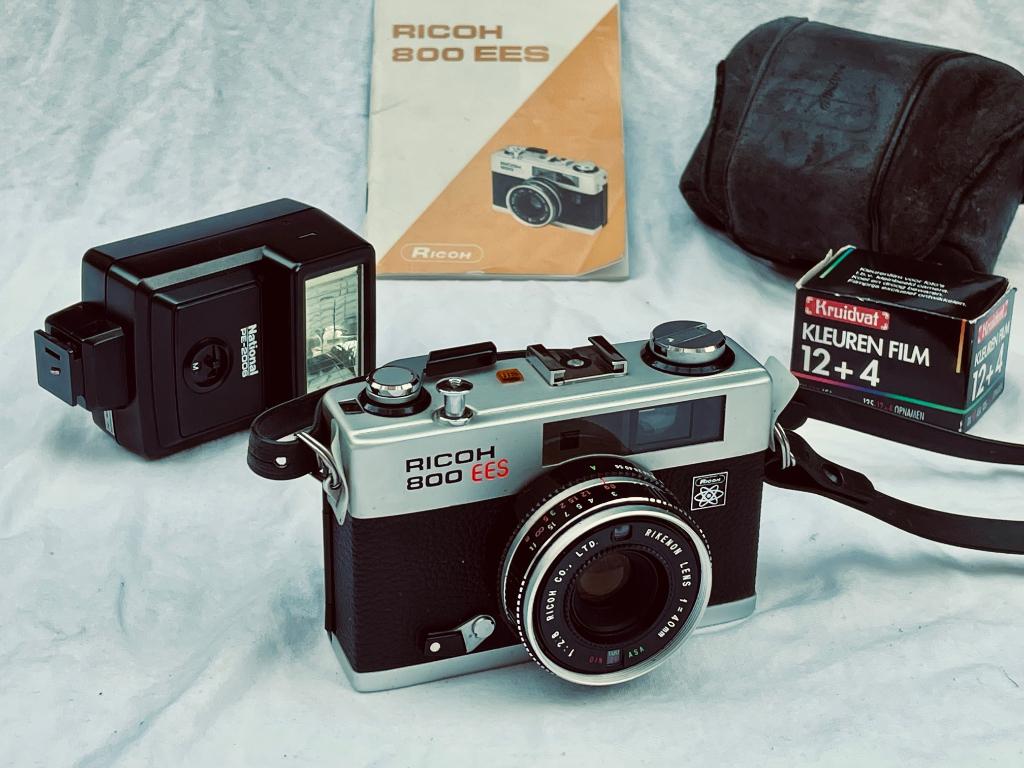 Ricoh 800 EES (35mm Point & Shoot), Ophalen of Verzenden, Compact, Overige Merken