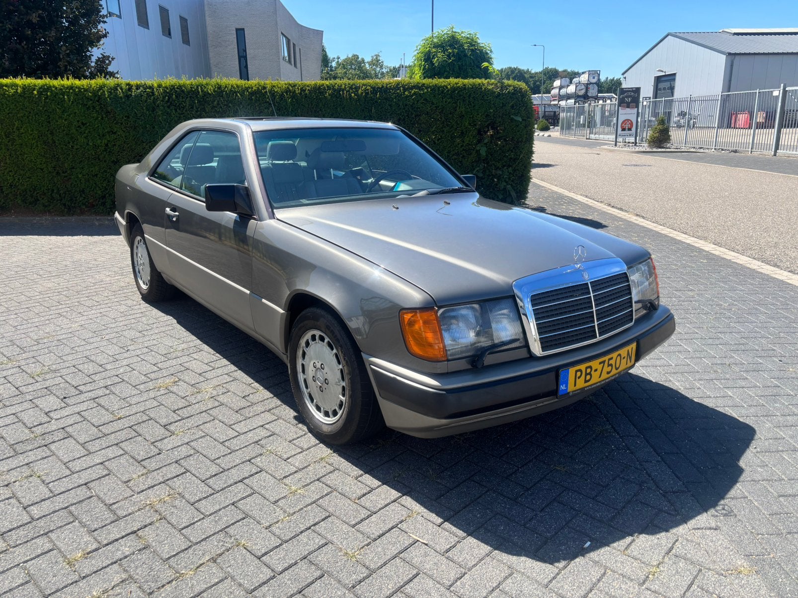 Mercedes-Benz 300 CE coupé W124 1987 uniek!, Automaat, Overige kleuren, Bedrijf, Grijs