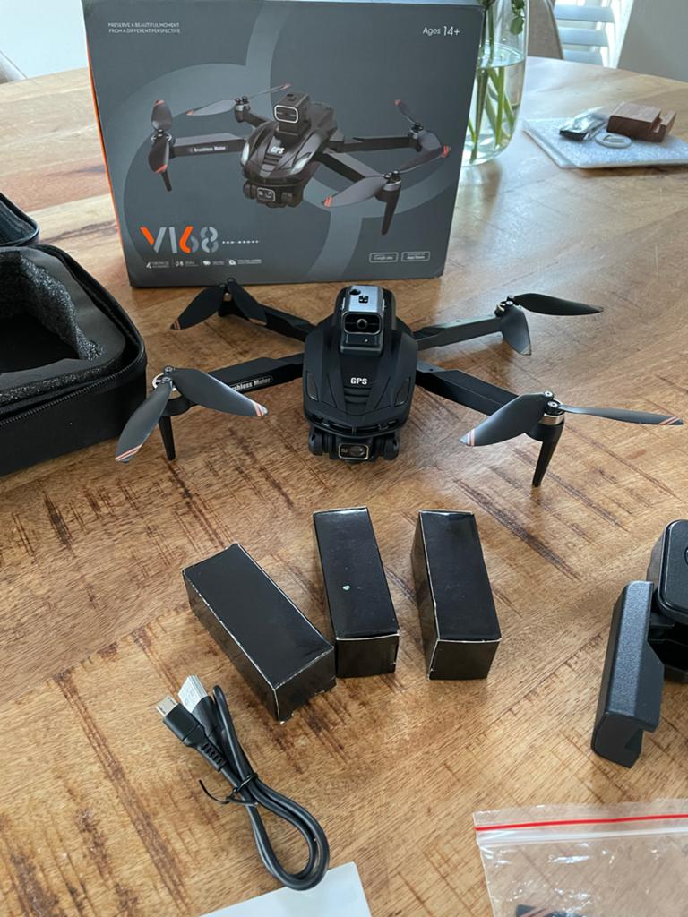 V168 Pro Drone met 4 accu's en koffer - Zo goed als nieuw, 250 tot 900 gram, Cameradrone, 100 tot 1000 meter, Zo goed als nieuw