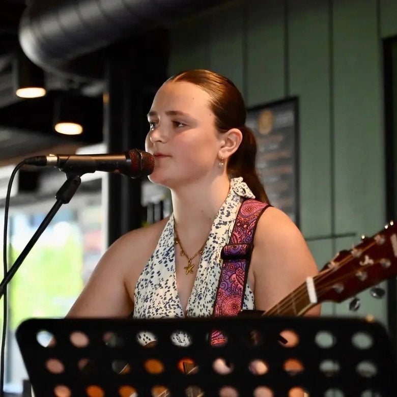 Live muziek feestjes & bruiloften Gitaar, piano & zang, Solo-artiest