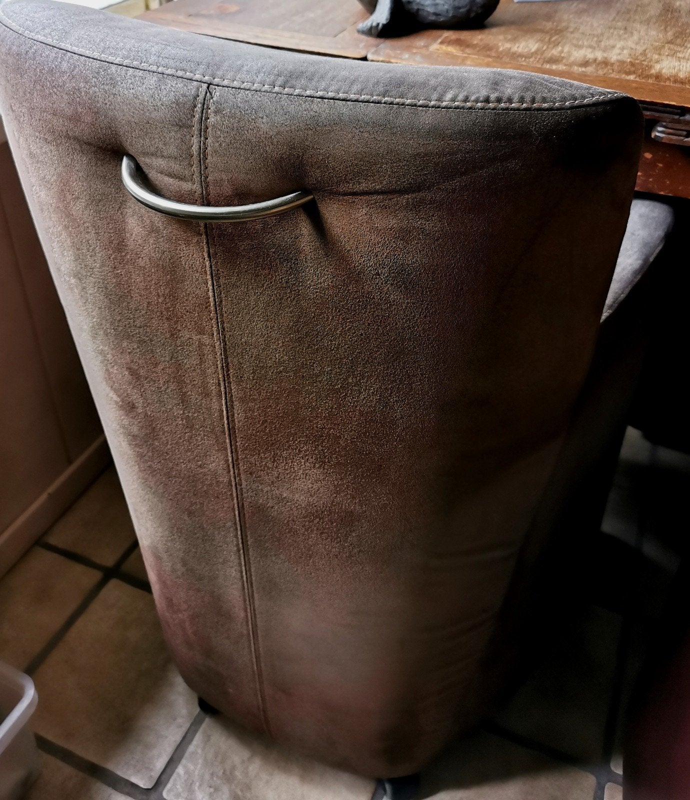 Comfortabele bruine fauteuil - Zo goed als nieuw, Ophalen, Modern, Comfortabel, Bruin, Zo goed als nieuw