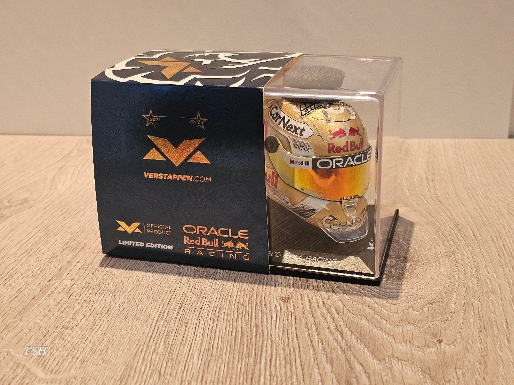 Helm 1:4 + HANS, M. Verstappen # 1, WERELDKAMPIOEN 2022., Verzamelen, Automerken, Motoren en Formule 1, Ophalen of Verzenden, Nieuw