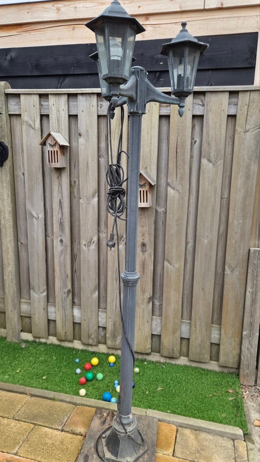 Klassieke staande buitenlamp met drie lantaarns, Ophalen, Gebruikt, Staande lamp, Netvoeding