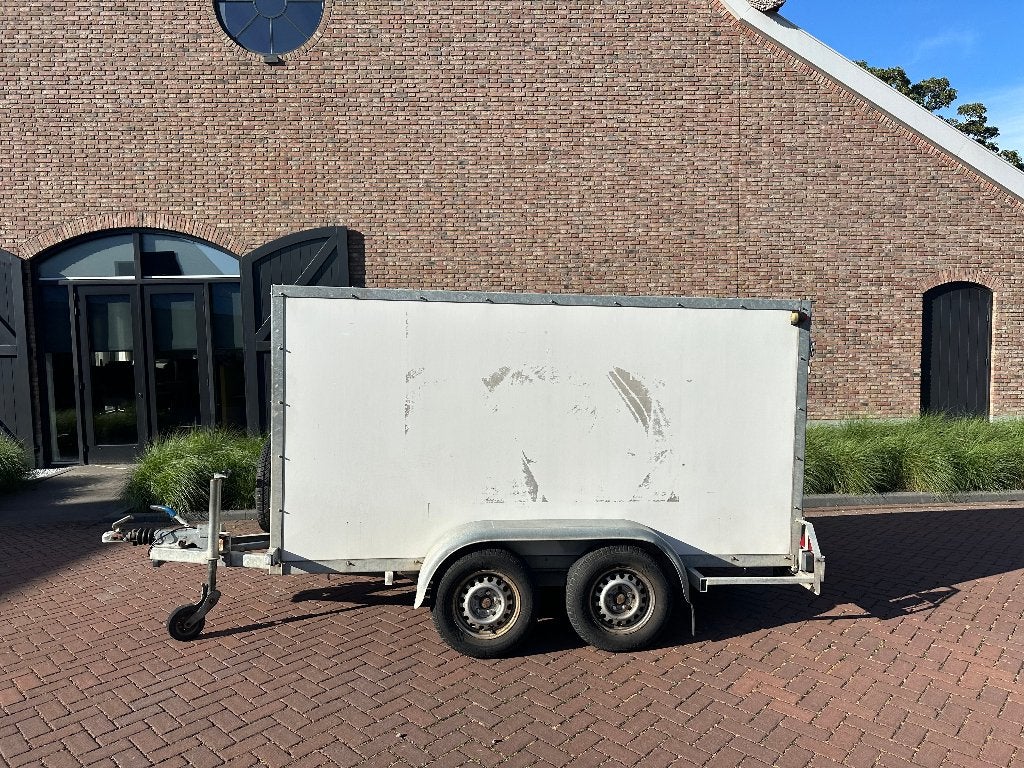 Gesloten tandemasser | Geremd | 2000 kg | Zeer degelijk, Ophalen, Zo goed als nieuw