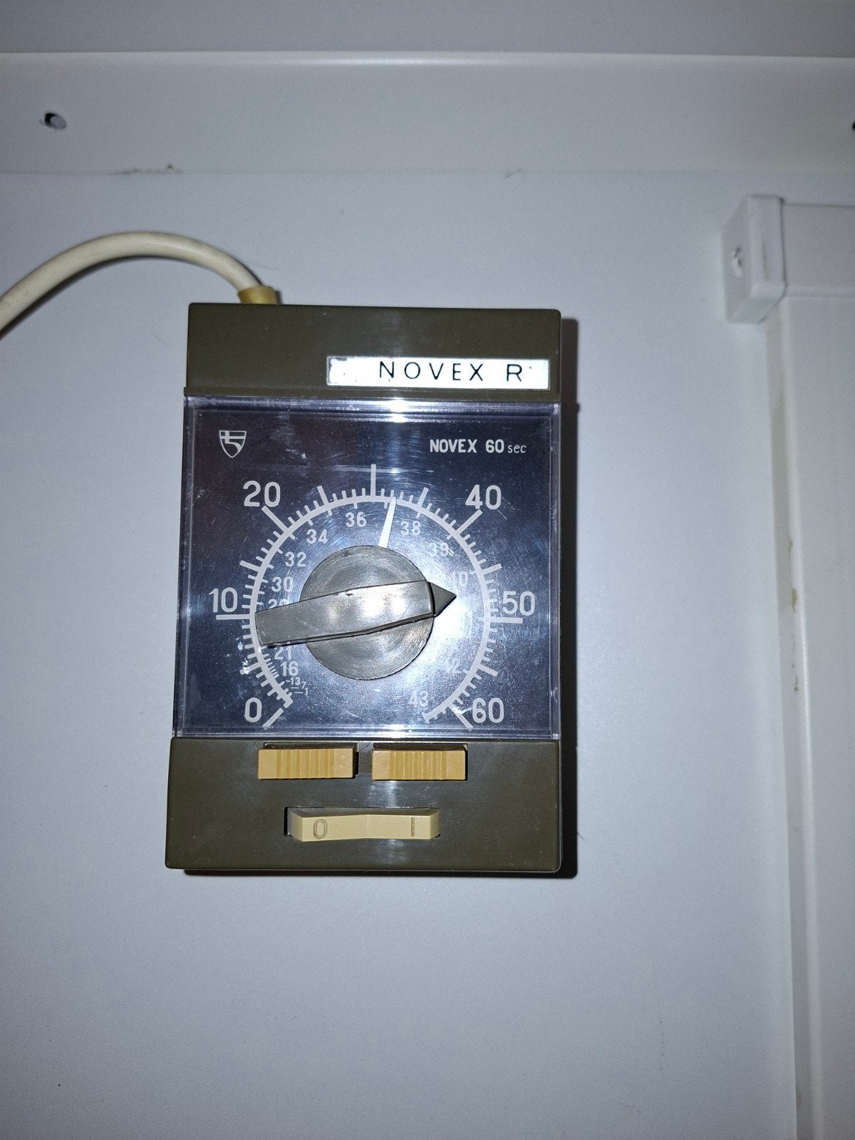 Vintage Novex R 60 sec timer met stopcontact, Ophalen of Verzenden