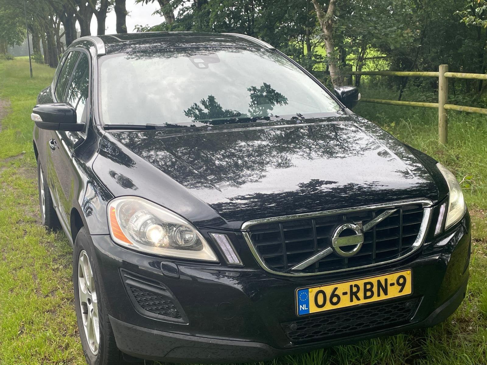 Volvo XC60 2.0 T5 Powershift 2011 Zwart, Auto's, 1800 kg, 4 cilinders, Zwart, XC60