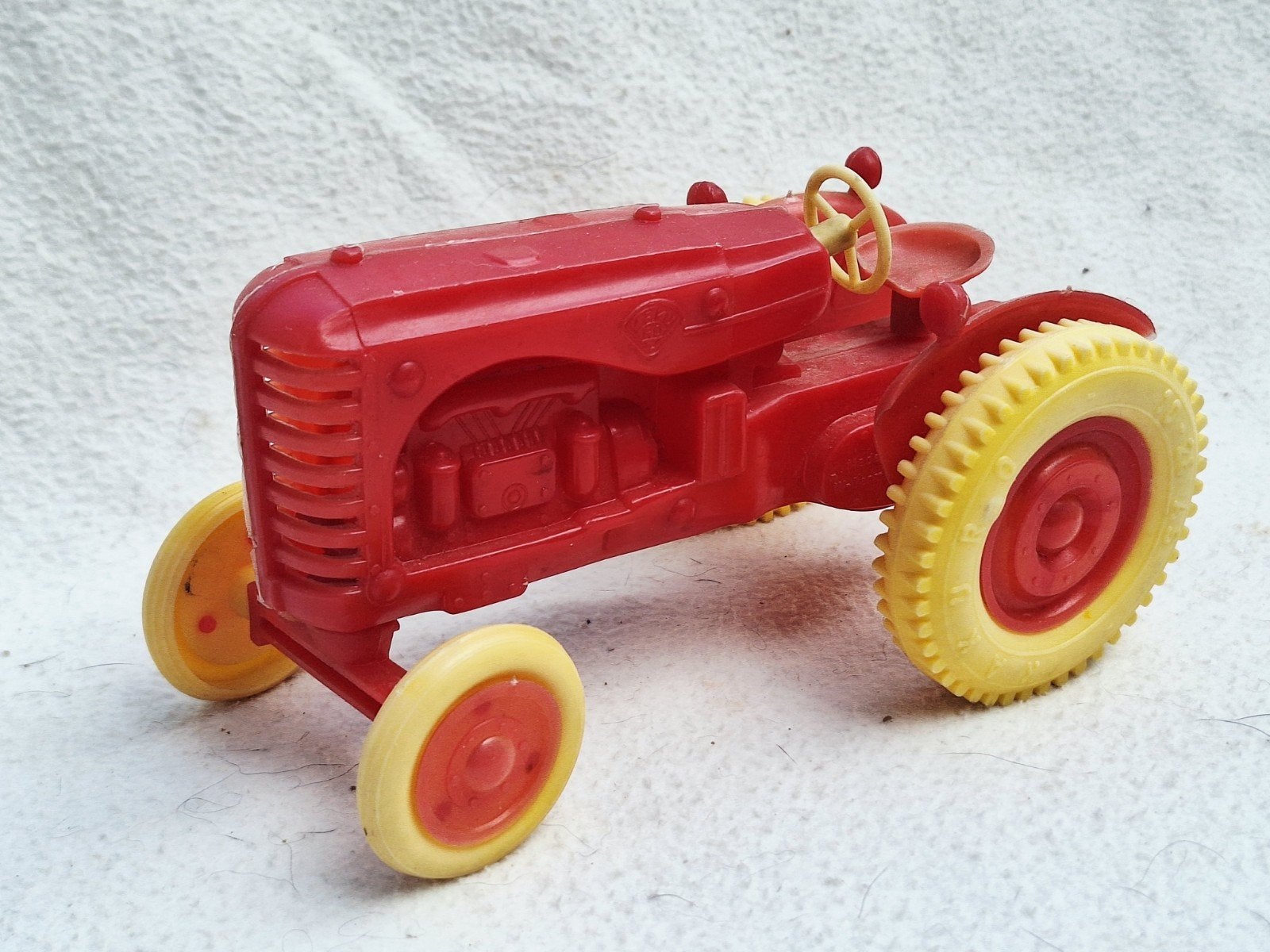 Vintage KAKURO Massey Harris Plastic miniatuur Tractor, Ophalen of Verzenden, Gebruikt, Tractor of Landbouw, Overige merken
