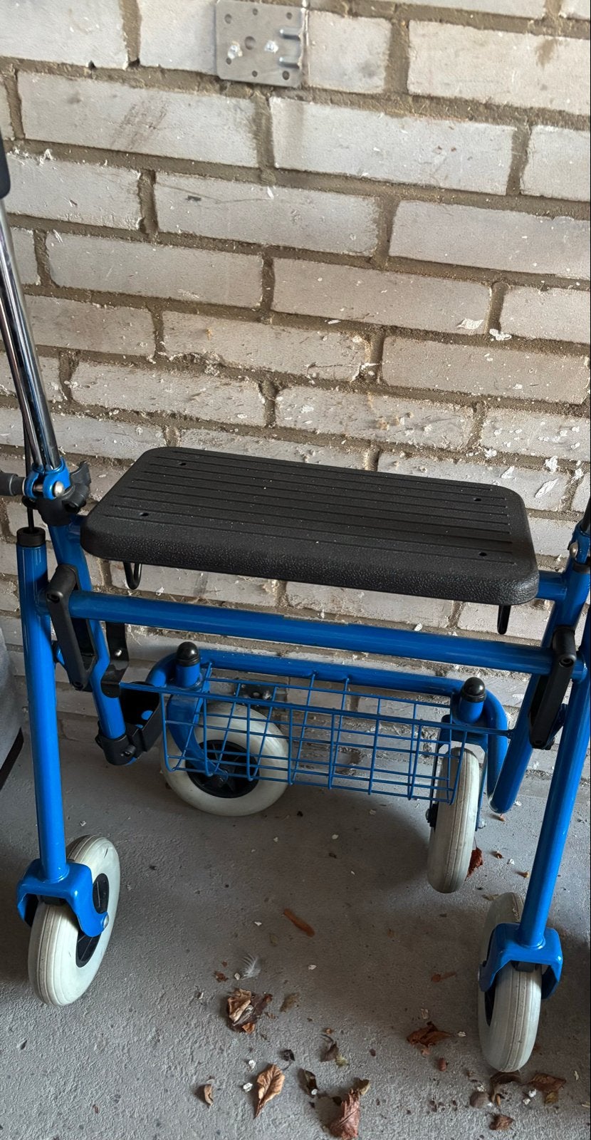 Rollator blauw, Diversen, Rollators, Ophalen, Opvouwbaar, Zo goed als nieuw
