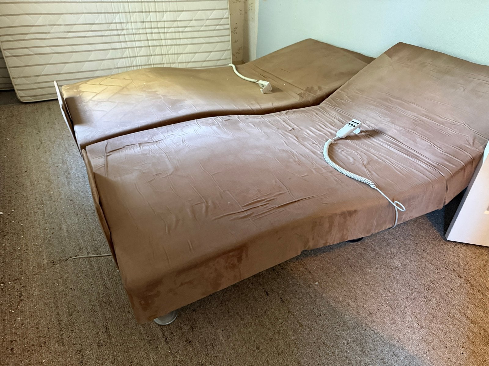 2 elektr verstelbare boxspring bedbodems 90x200 cm, Ophalen, Gebruikt, 90 cm, Eenpersoons