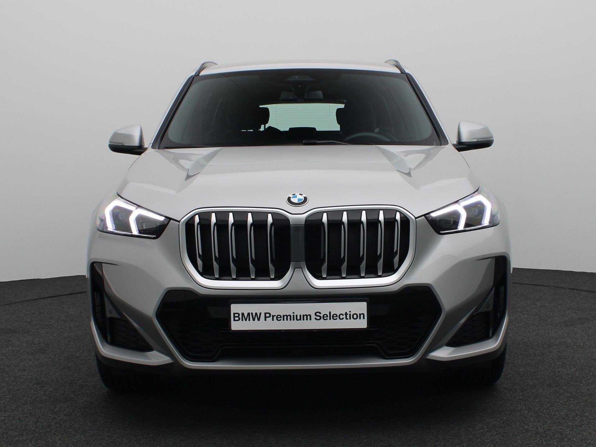 BMW X1 sDrive18i M Sportpakket | Premium Pack | Achteruitrij, Auto's, Gebruikt, Met garantie (alle), Bedrijf, 3 cilinders