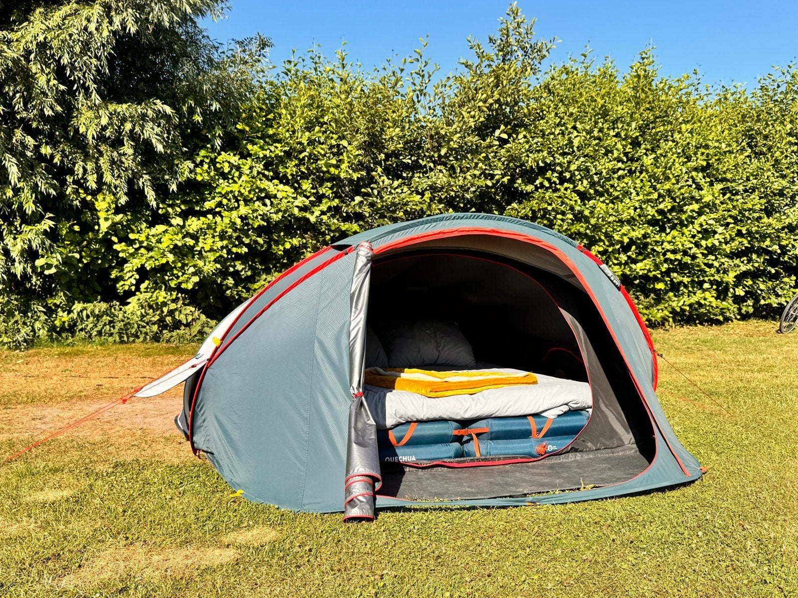 Nette pop-up tent 2 keer 1wk gebruikte Fresh & Black tent, Ophalen of Verzenden, Zo goed als nieuw, Tot en met 2