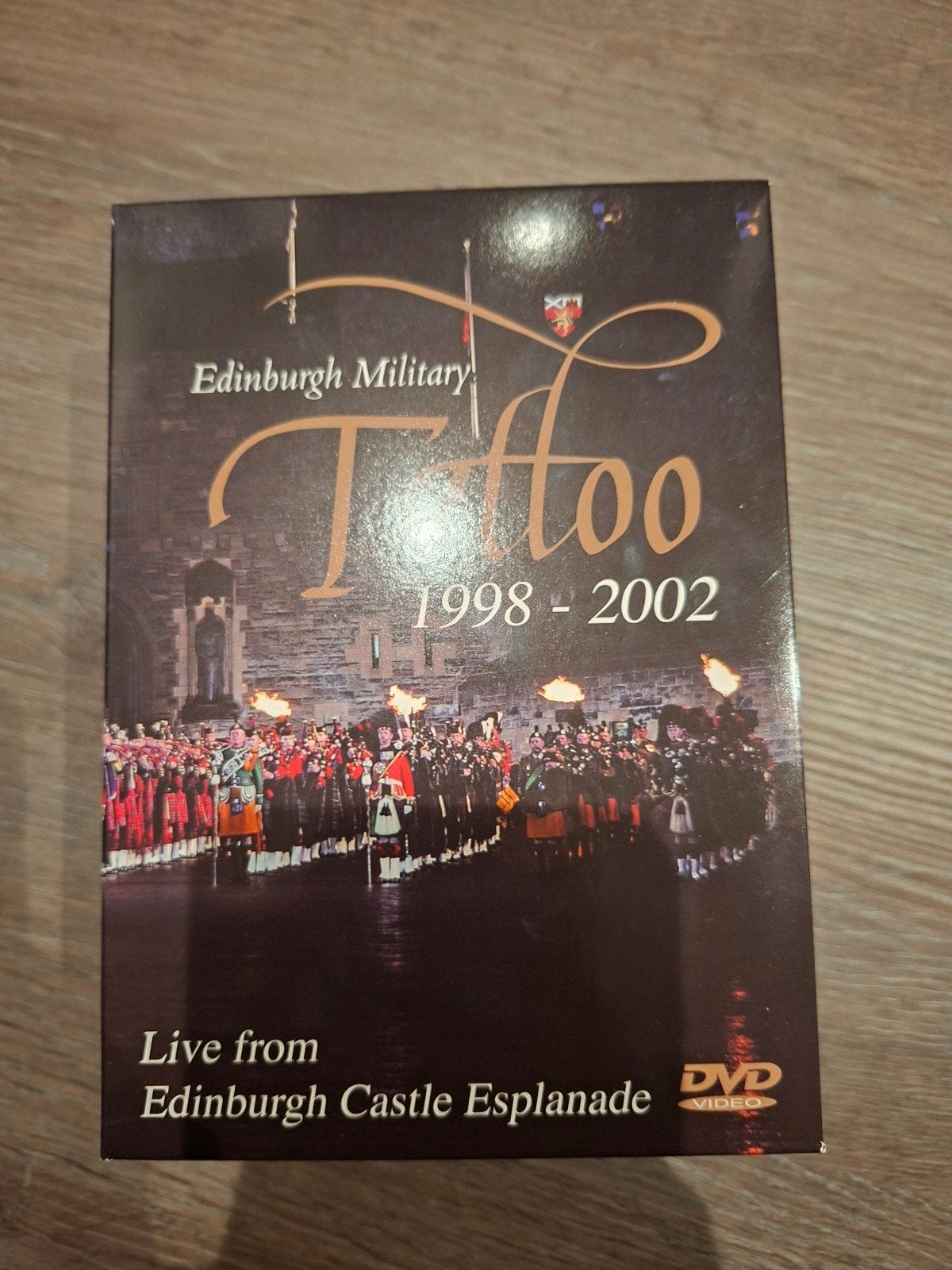 Dvdbox Edinburgh Military Tattoo, Alle leeftijden, Ophalen, Zo goed als nieuw