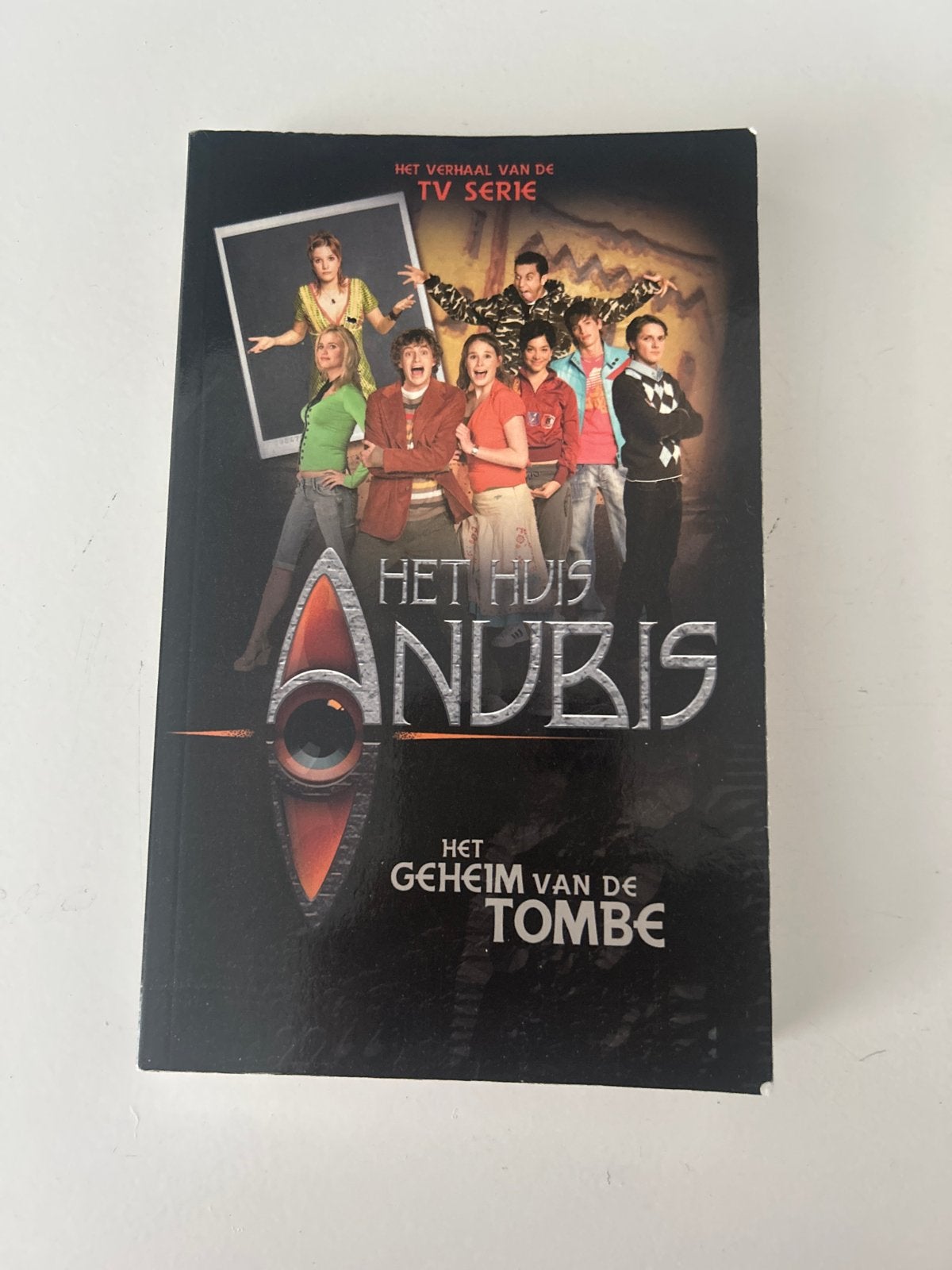 Het Huis Anubis: Het Geheim van de Tombe - Boek, Ophalen of Verzenden, Gelezen, Nederland
