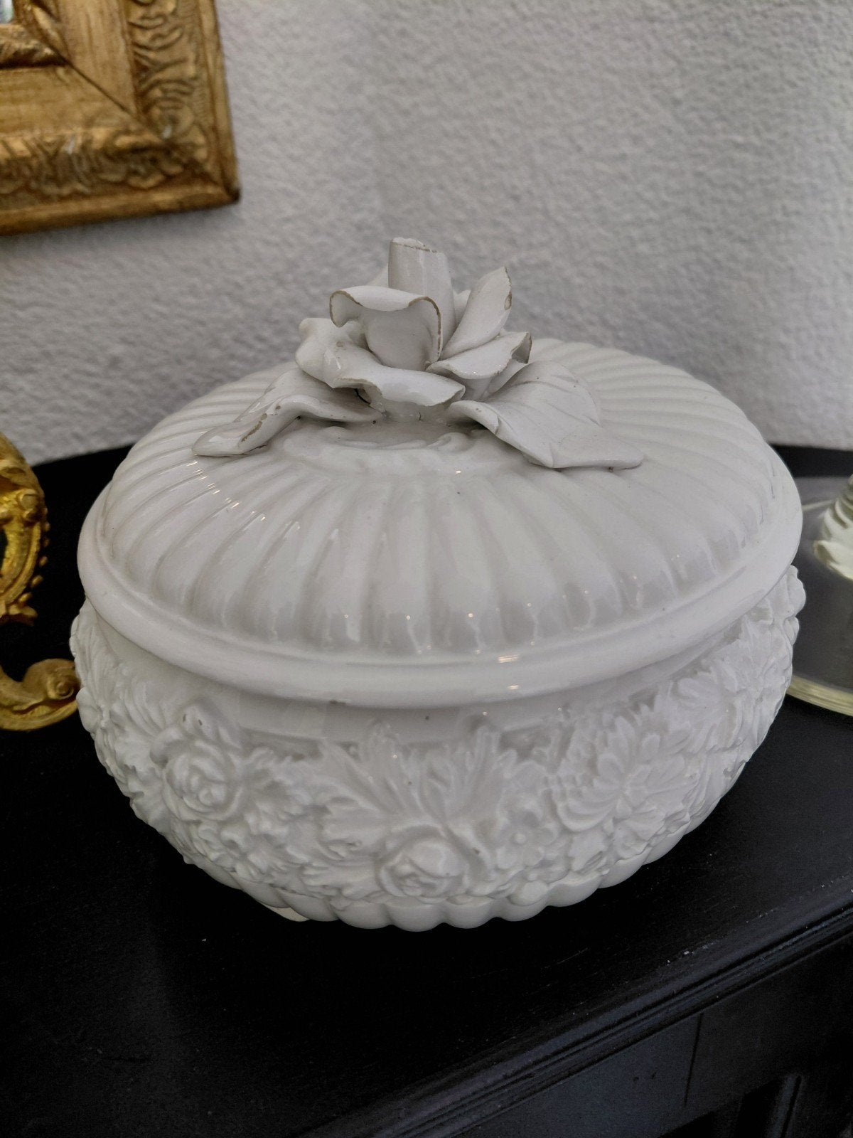 Aardewerk bonbonnière met roos - Italië, Antiek en Kunst, Ophalen of Verzenden