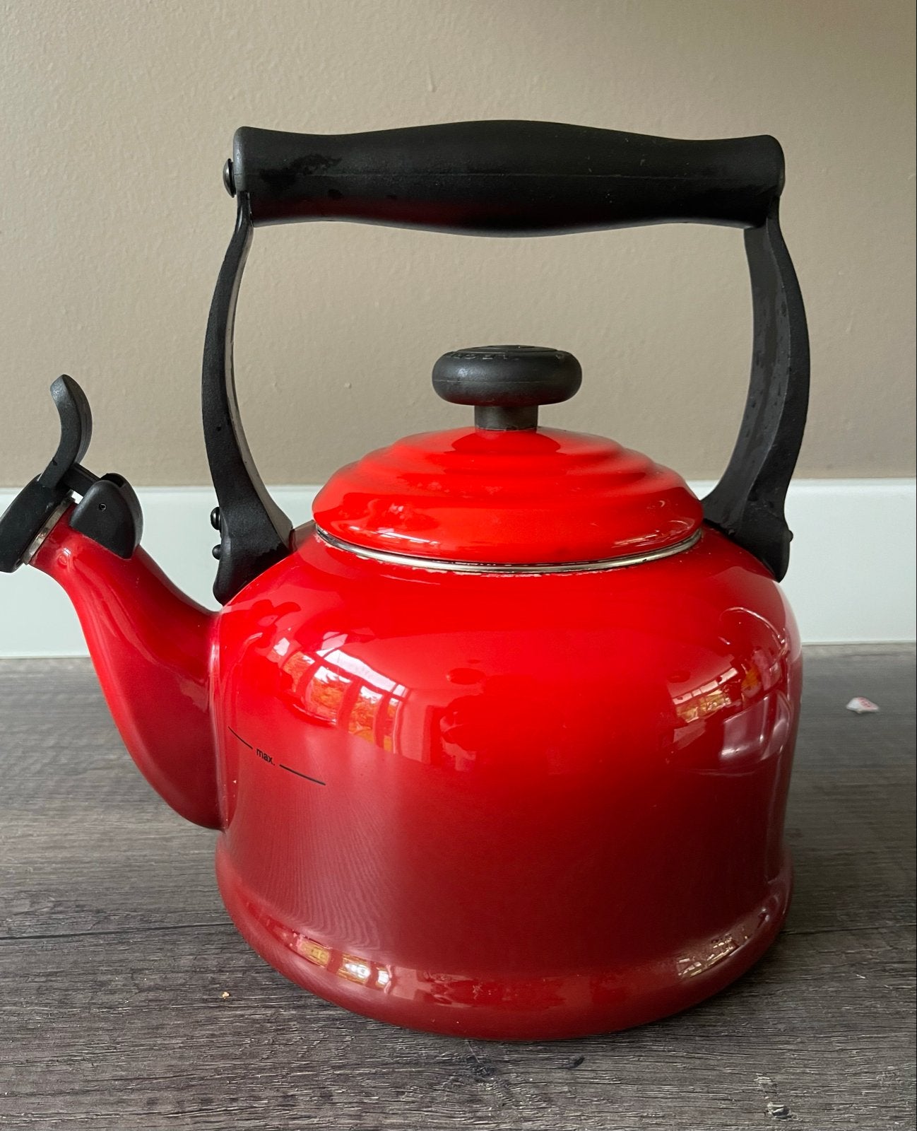 Le Creuset fluitketel - Nieuwstaat, Huis en Inrichting, Keuken | Keukenbenodigdheden, Ophalen, Zo goed als nieuw