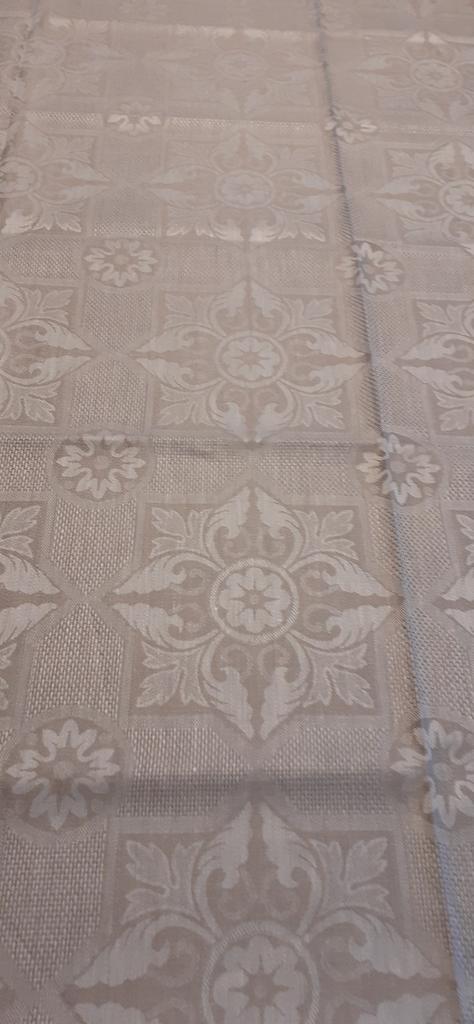 LINNEN TAFELKLEED MAAT 150 X 250 CM. NIEUW, Ophalen of Verzenden