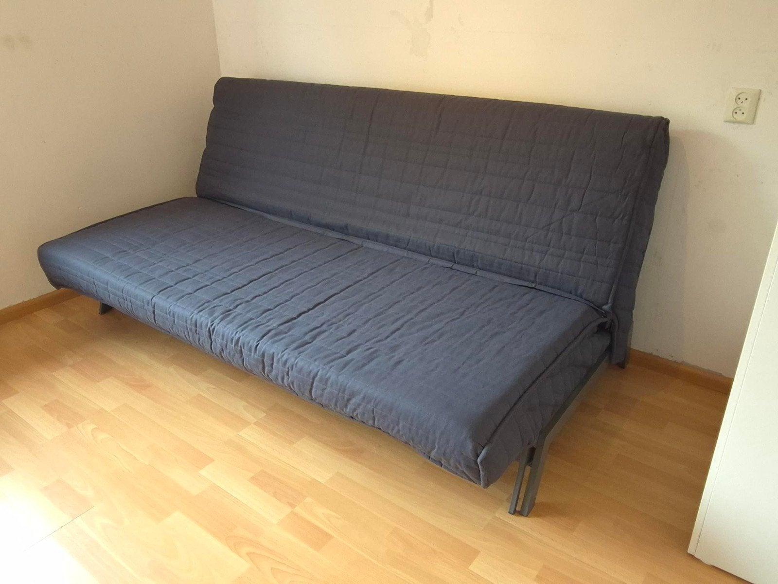 IKEA Nyhamn bedbank - Grijs, Huis en Inrichting, Ophalen, Gebruikt, Tweepersoons, 140 cm