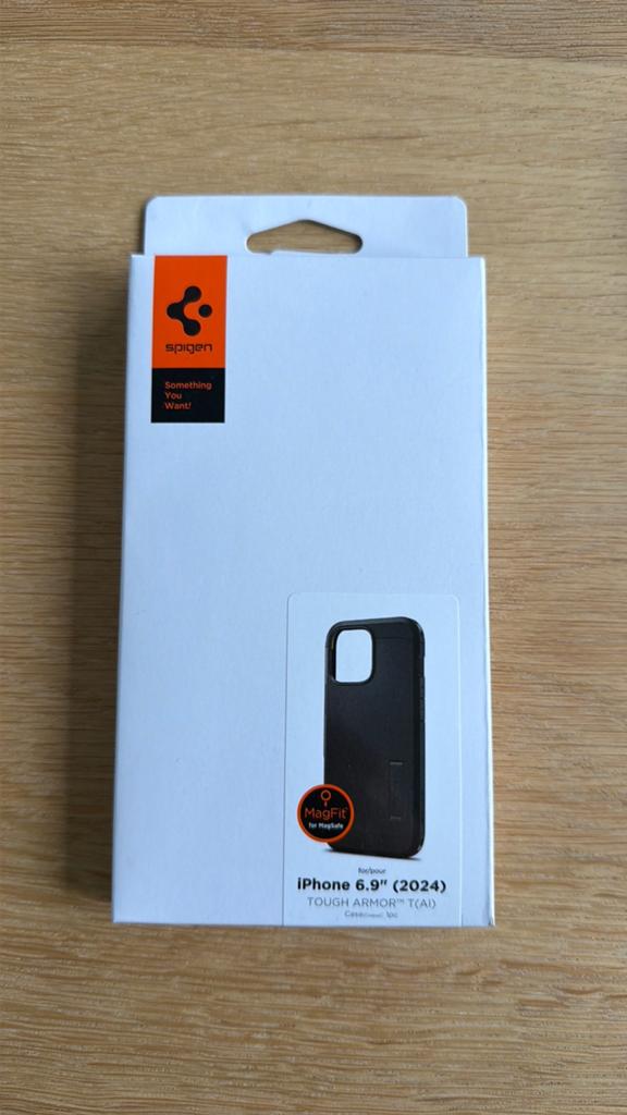iPhone 16 Pro Max Spigen hoesje “Tough Armor T”, Ophalen of Verzenden, Zo goed als nieuw