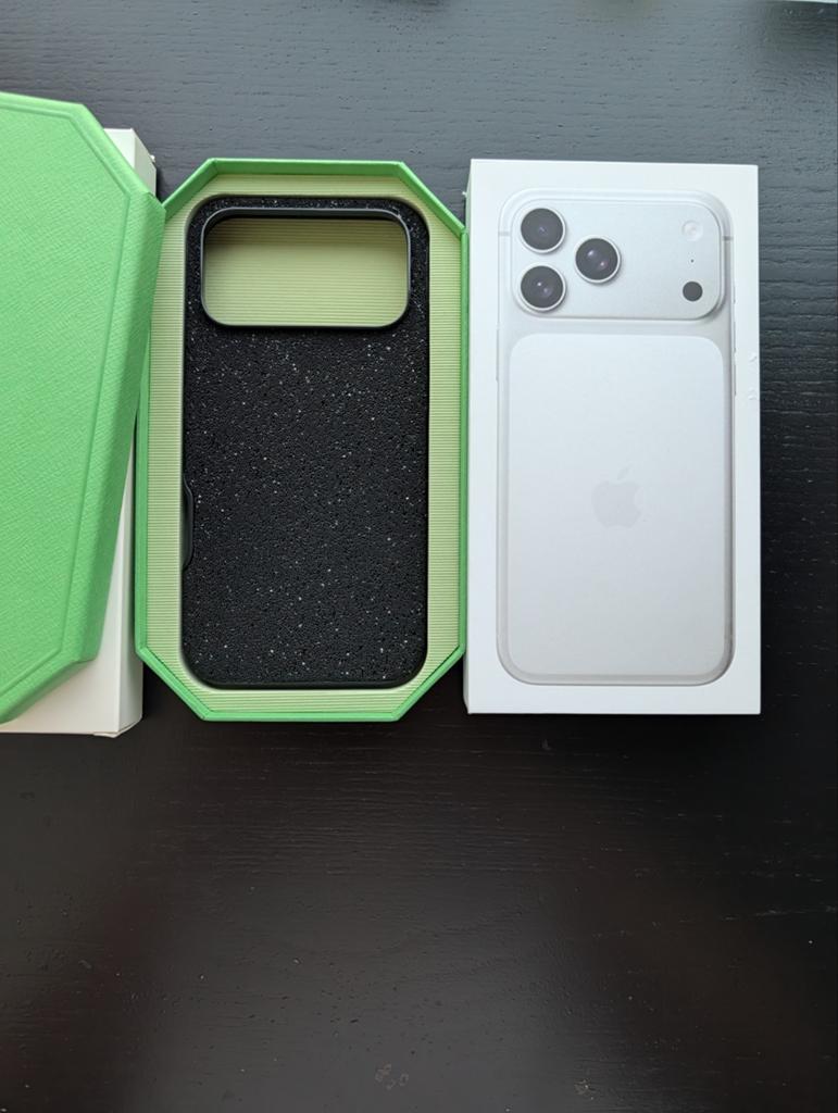 Nieuwe iPhone 17 Pro Max 1TB met Swarovski hoesje, Ophalen of Verzenden