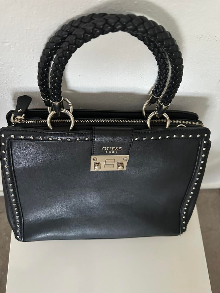 Guess tassen, Ophalen of Verzenden, Zo goed als nieuw, Zwart, Handtas
