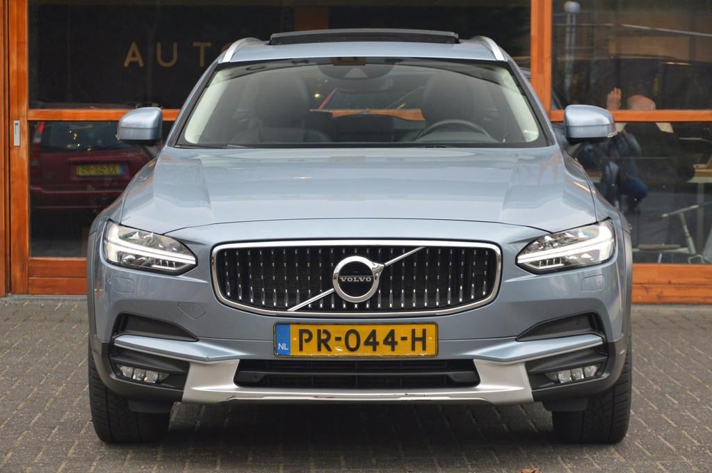 Volvo V90 Cross Country T5 AWD | Panoramadak | Trekhaak 2400, Automaat, Blauw, 2400 kg, 102 €/maand