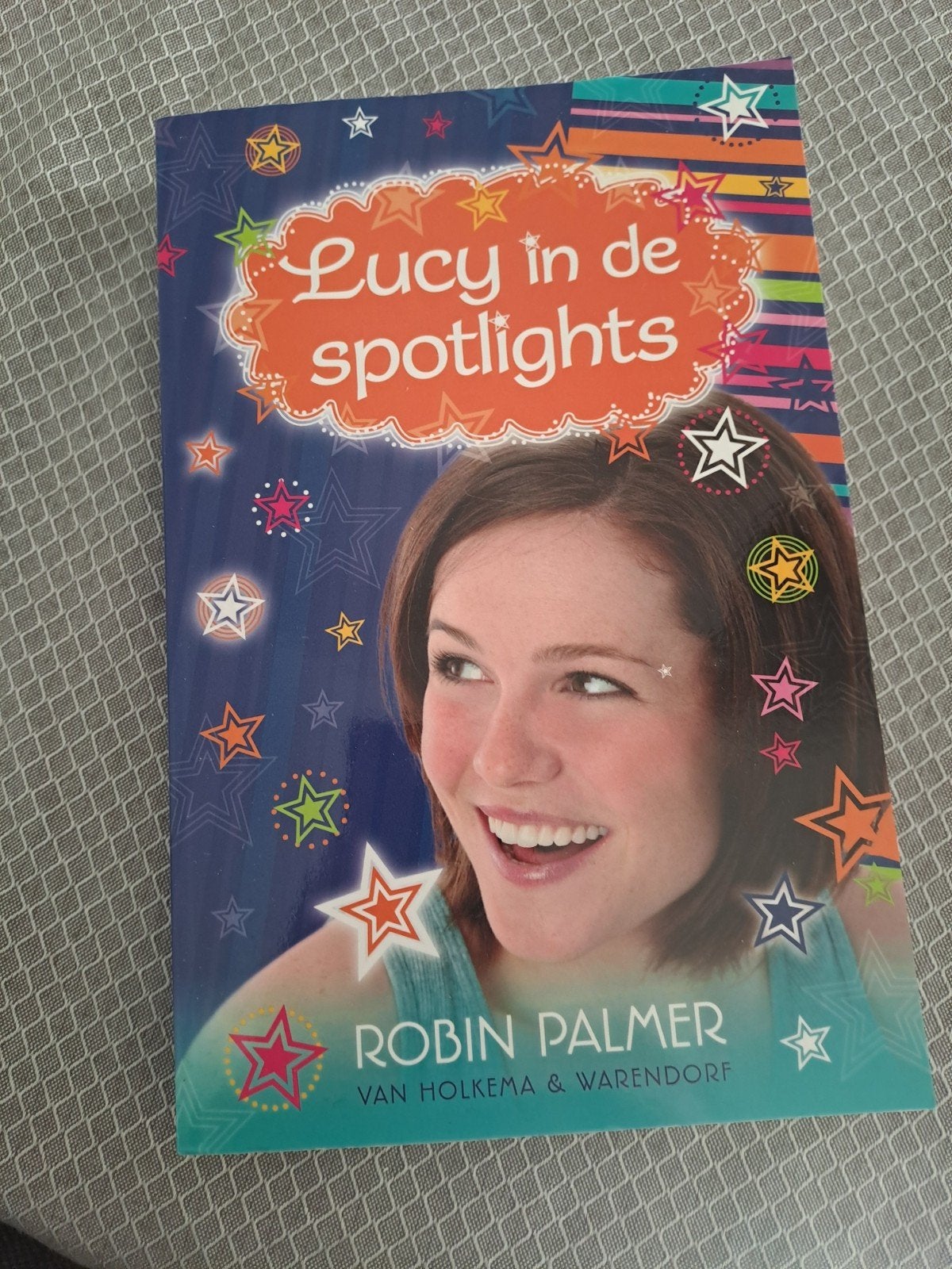 Lucy in de spotlights - Robin Palmer, Ophalen of Verzenden, Zo goed als nieuw, Robin Palmer, Fictie