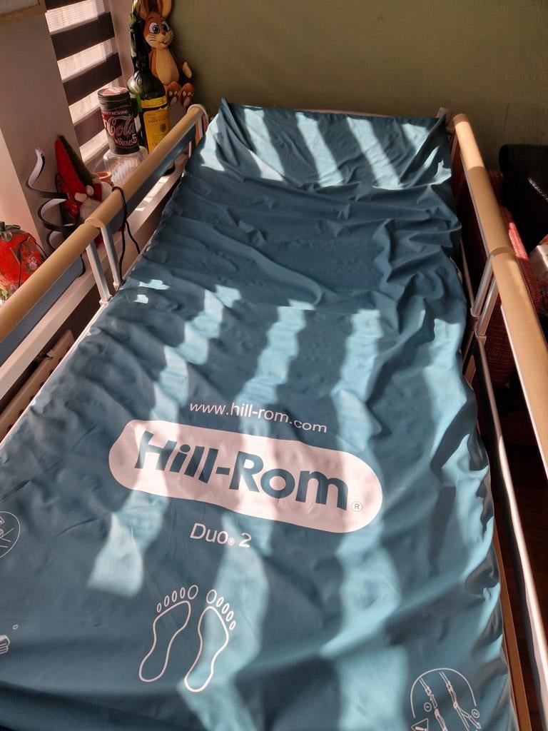 Hillrom Duo 2 luchtwisselmatras met pomp., Diversen, Verpleegmiddelen, Ophalen