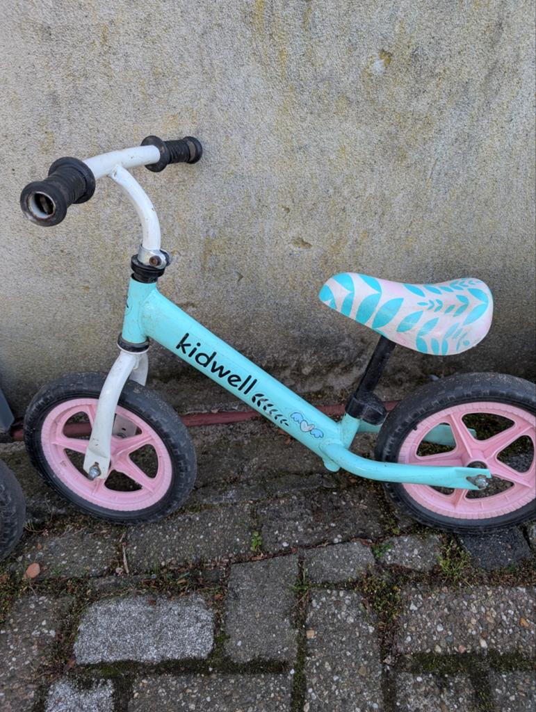 Kidwell Loopfiets - Lichtblauw/Roze, Ophalen