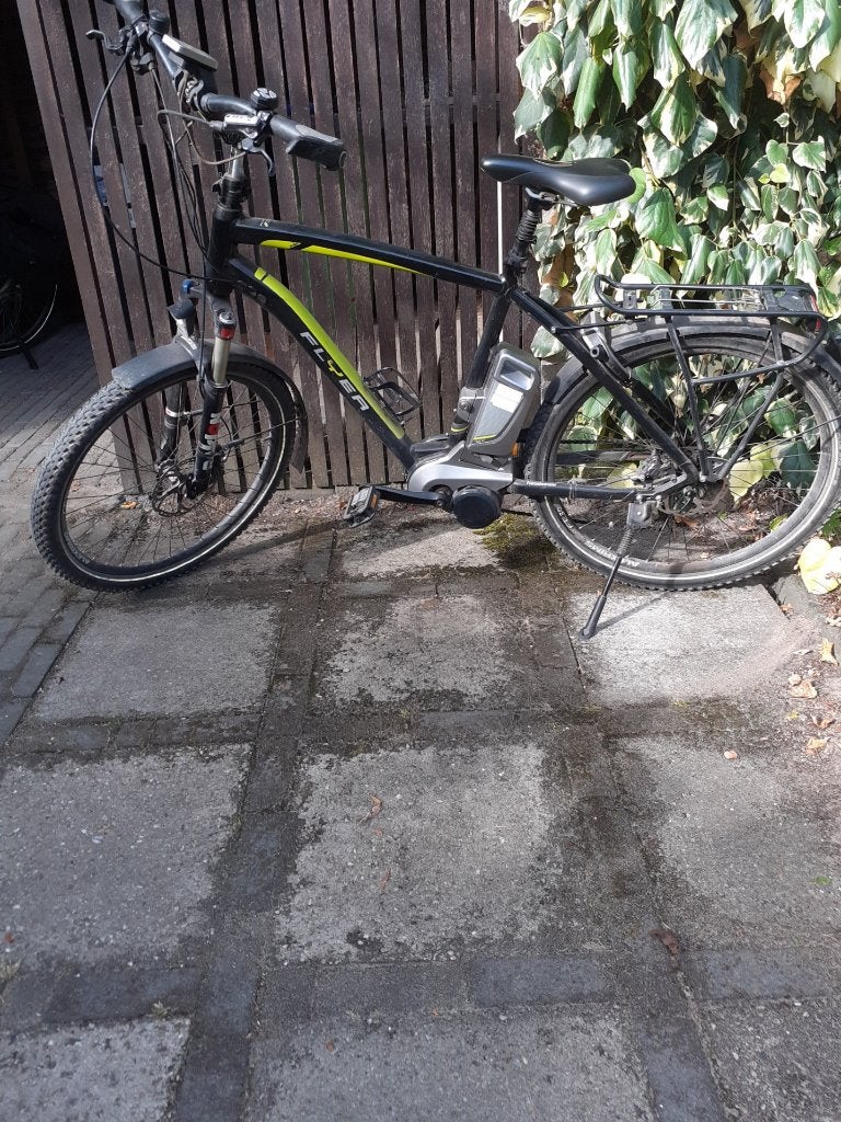 Sportieve flyer e bike met motorschade, Gebruikt, 50 km per accu of meer, 55 tot 59 cm, Ophalen