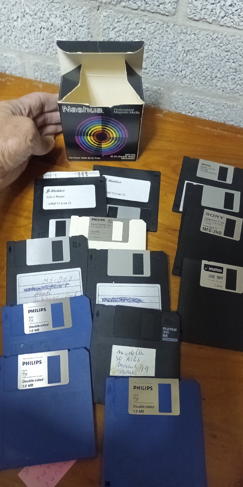 Diverse gebruikte 3.5" diskettes met programma's, Ophalen of Verzenden, Diverse (Philips, Sony, Imation, Nashua)