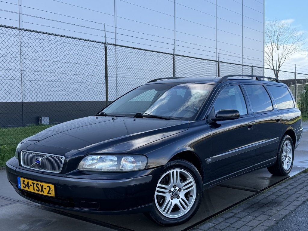 Volvo V70 2.4 140PK / Specialist / Airco / DSTC / Cruise / 2, Voorwielaandrijving, Zwart, Zwart, Euro 4