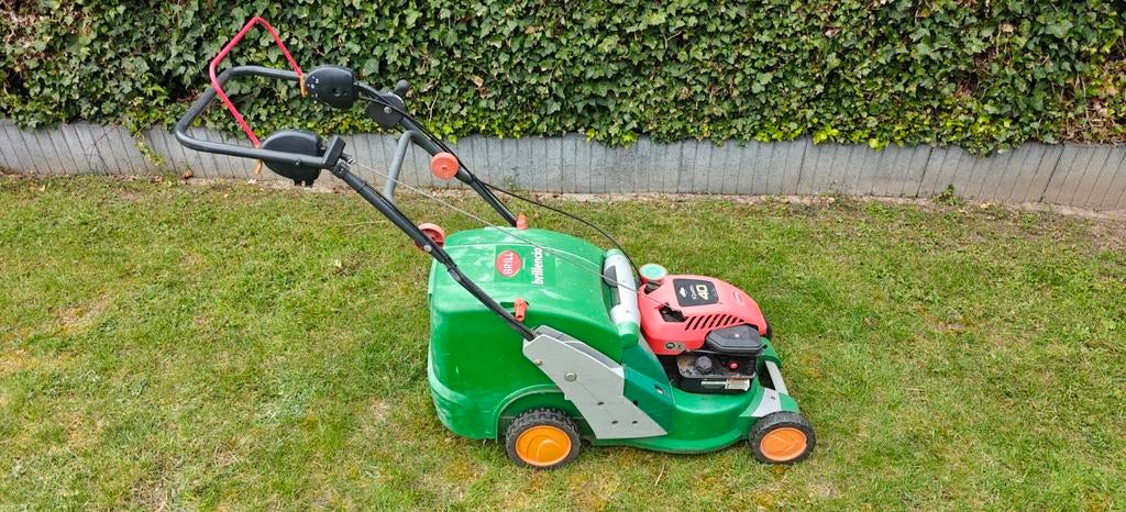 Brill grasmaaier Brilencia 41B - Gebruikt, Tuin en Terras, Grasmaaiers, Gebruikt, Benzine-grasmaaier, 40 t/m 49 cm, Cirkelmaaier