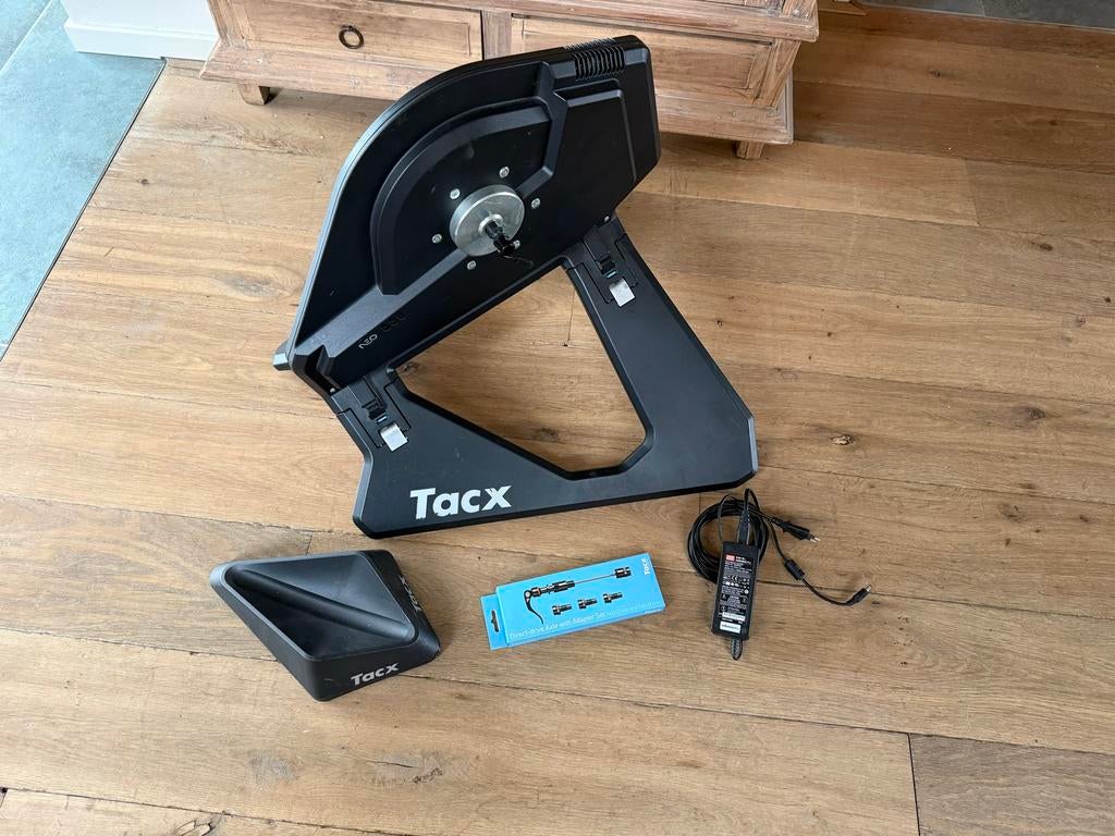 Tacx Neo Smart Trainer met steekas adapterset, Ophalen of Verzenden, Zo goed als nieuw, Overige typen