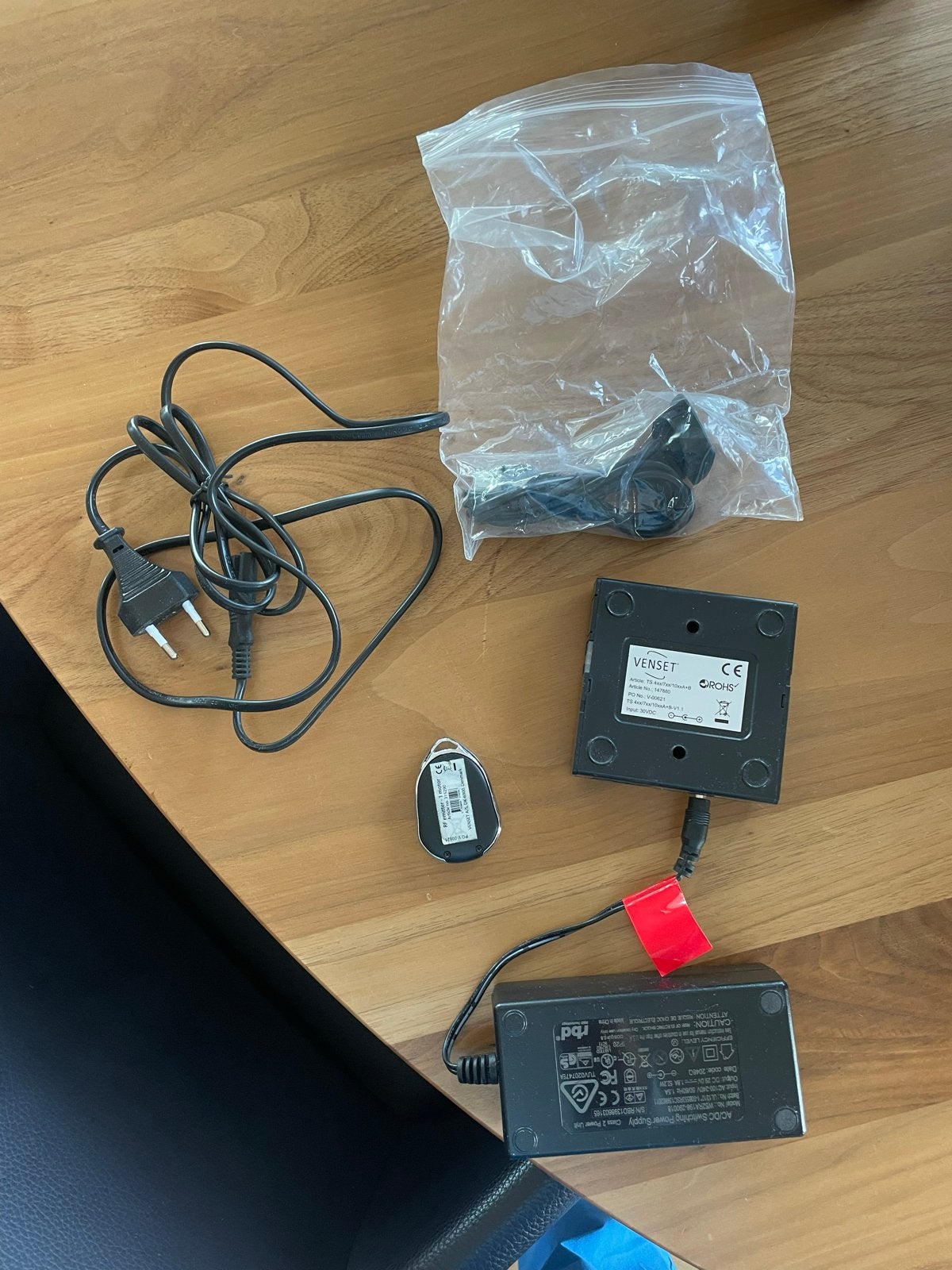 Venset TS 700A TV-lift ultra plat met afstandsbediening, Ophalen, Gebruikt