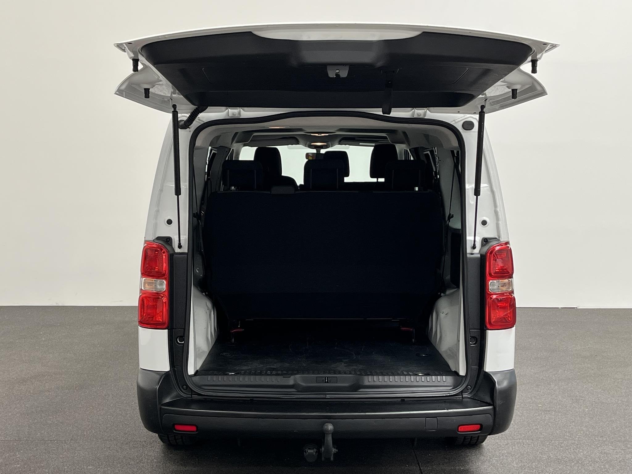 Toyota PROACE Shuttle 1.5 D-4D Cool Comfort Long 9persoons P, Stof, Euro 6, ProAce, Wit