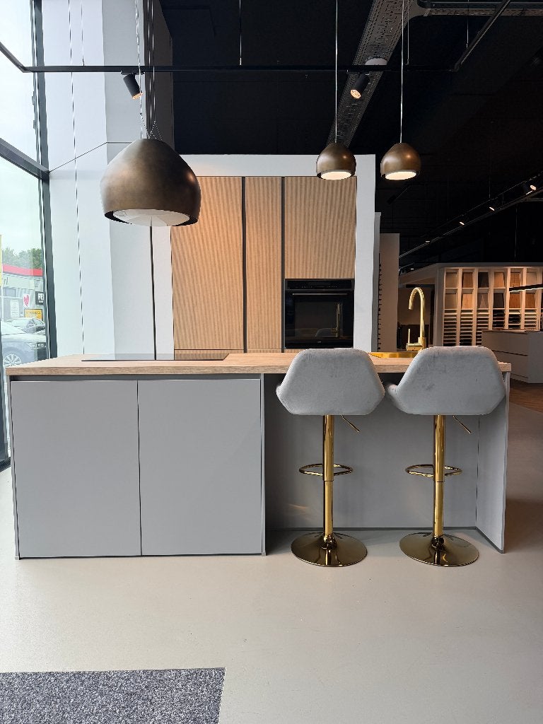 1 jaar oude Showroomkeuken, Ophalen, Overige typen, Nieuw, Hout