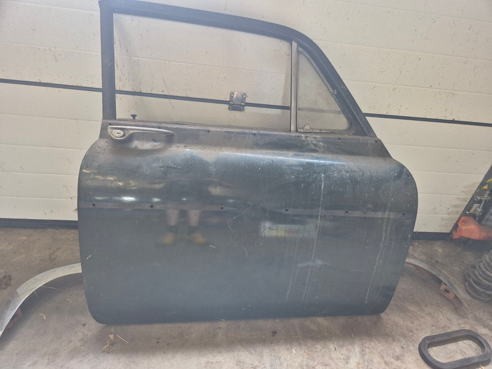 Deur rechts 2 deurs volvo amazon roest vrij, Ophalen