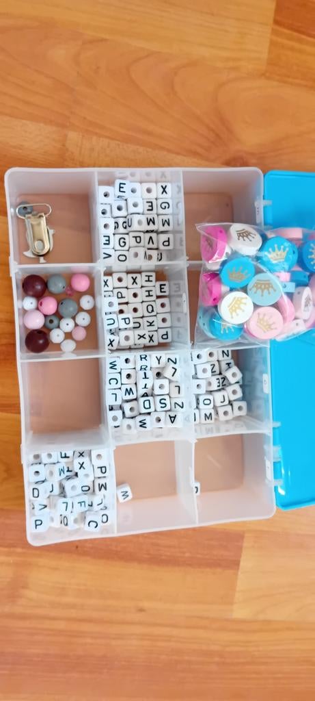 Letters en kralen voor speenkoord/sleutelhanger maken, Hobby en Vrije tijd, Ophalen of Verzenden, Nieuw, Kraal