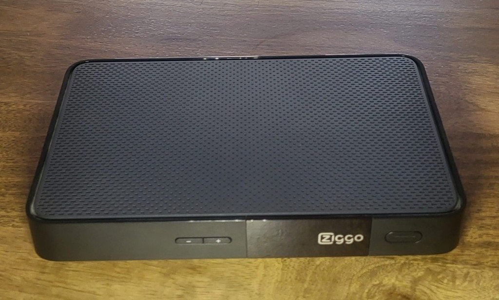 Ziggo Mediabox Next inclusief afstandsbediening en kabels, Audio, Tv en Foto, Televisie-accessoires, Zo goed als nieuw, Ophalen