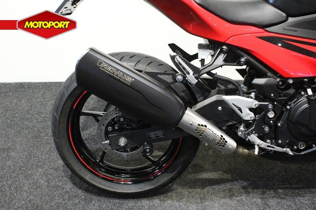 Kawasaki Ninja 500 SE PERFORMANCE, Bedrijf, Sport
