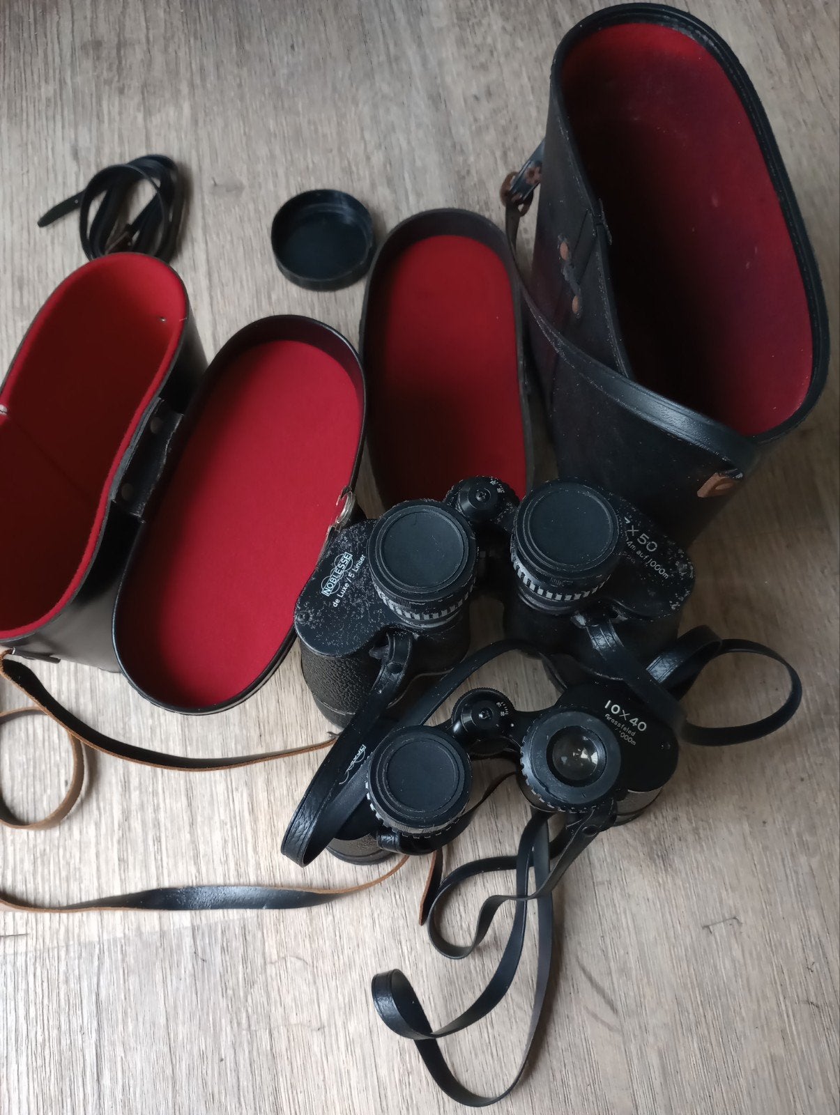 Twee Noblesse verrekijkers met hoes, Audio, Tv en Foto, Optische apparatuur | Verrekijkers, Gebruikt, 8 tot 12x, Met hoes of tas