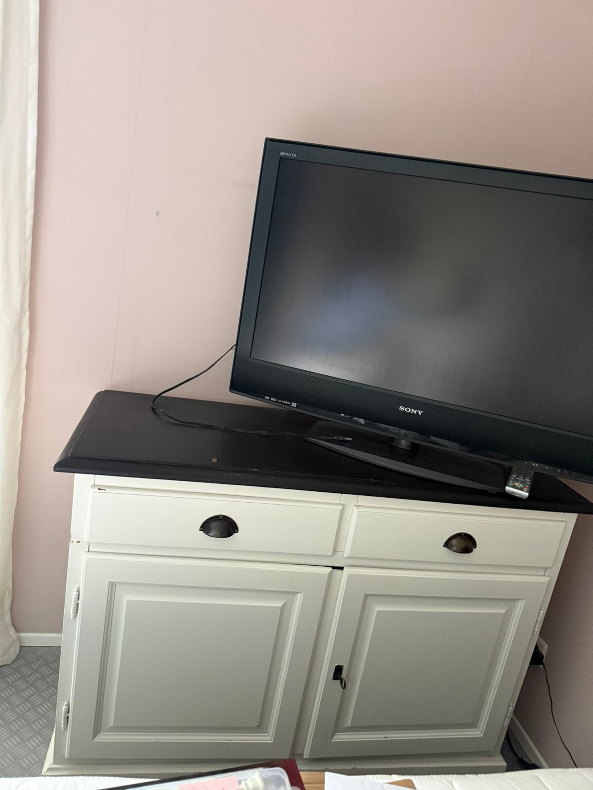 GRATIS TV KASTJE/commode/wandkast
