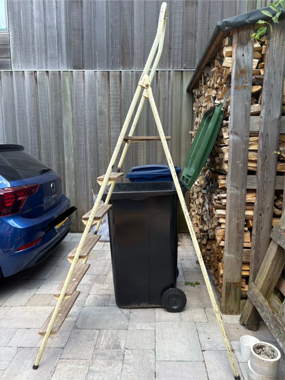 Gebruikte huishoudtrap - Stevige trap voor klusjes, Doe-het-zelf en Verbouw, Ladders en Trappen, Ophalen, Gebruikt, Trap, Minder dan 2 meter