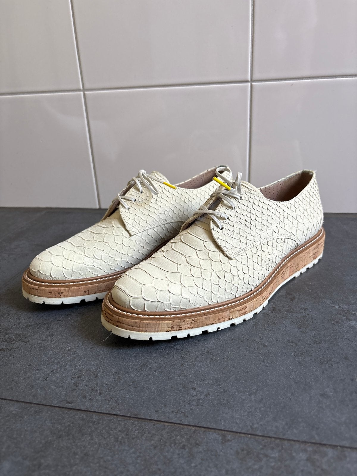 Pertini veterschoenen met slangenprint - Maat 40, Kleding | Dames, Schoenen, Ophalen of Verzenden, Zo goed als nieuw, Wit, Schoenen met lage hakken